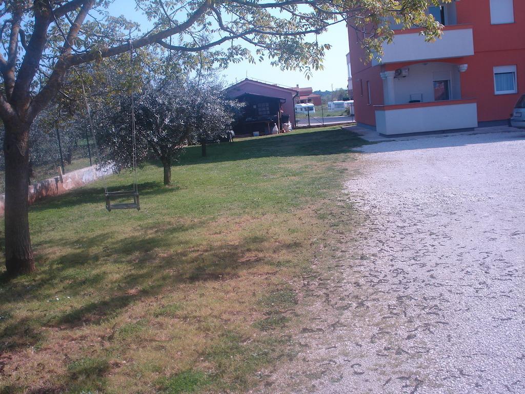 Apartments Buzleta II Fazana Exterior photo